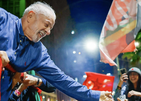 Lula vira em Minas, amplia liderança no Nordeste e ganha em 13 estados; Flávio tem mais votos em 14