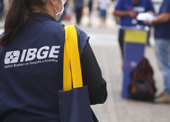 IBGE abre processo seletivo com vagas em municípios do Piauí; salários chegam a R$ 4 mil