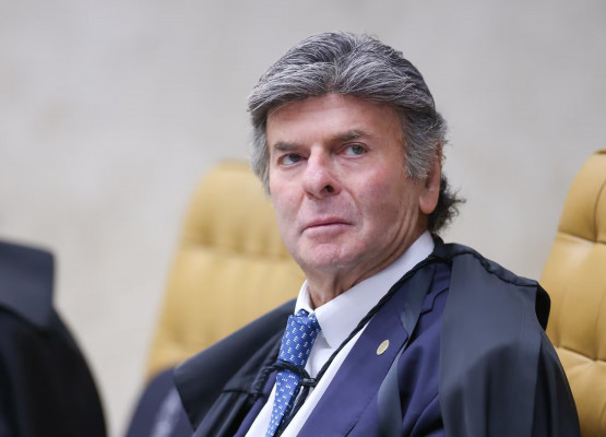 Fux dá 10 dias para Alcolumbre informar idas de Vorcaro, Lulinha e mulher de Moraes ao Senado