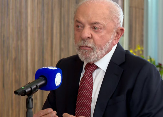 Lula diz à RECORD que filho deve se defender de acusações e afirma que ninguém está acima da lei
