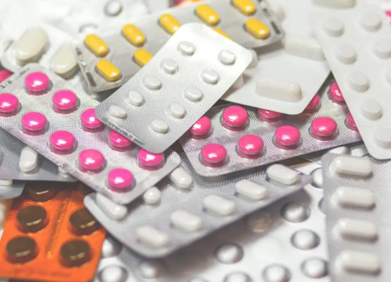 Anvisa proíbe lotes de medicamento para tratar câncer