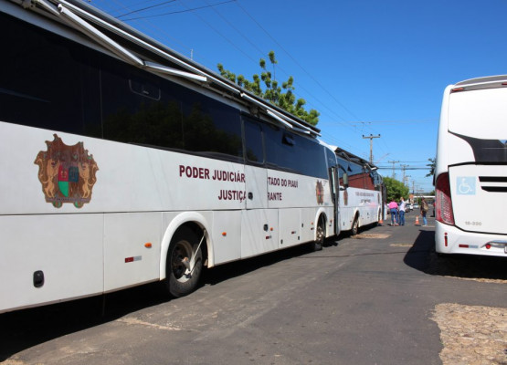 Justiça Itinerante oferece serviços gratuitos à população da zona Sudeste de Teresina até o dia 9/10