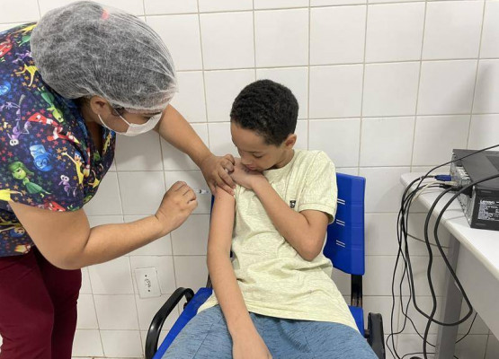 FMS convoca crianças e adolescentes para vacinação contra a dengue durante as férias escolares em Teresina