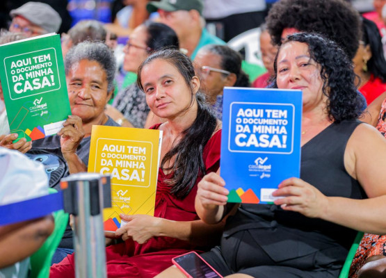 Casa Legal: Governo do Piauí entrega mais de 600 registros de imóveis a moradores da zona sul de Teresina nesta segunda (15)