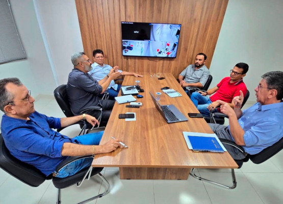 Governo do Piauí avança em projeto de vacinação contra a peste suína e fortalecimento da suinocultura familiar