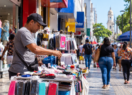 Deputados aprovam transferência de imóvel para construção de novo shopping para ambulantes de Teresina