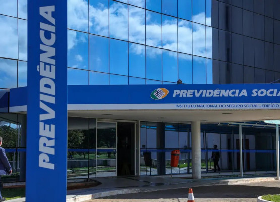 Aposentados e pensionistas do INSS no Piauí terão o 13º salário antecipado para os meses de abril e maio