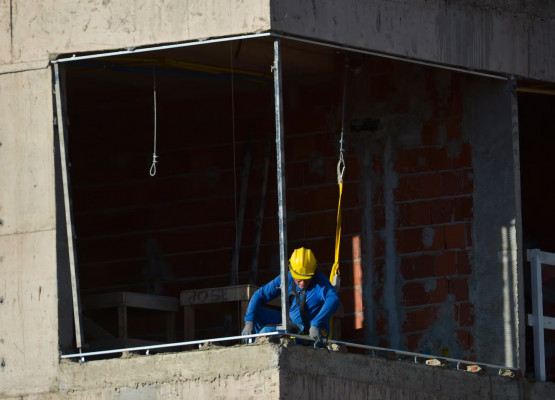 Fim da escala 6x1 pode eliminar ao menos 600 mil empregos, diz entidade