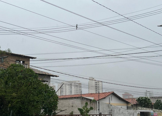 Inmet mantém alerta de chuvas intensas para todos os municípios do Piauí nas próximas horas