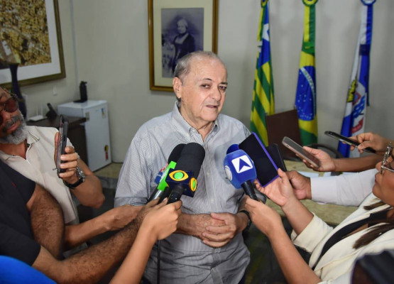 Prefeito Silvio Mendes anuncia reajuste salarial para os professores da Rede Municipal de Teresina