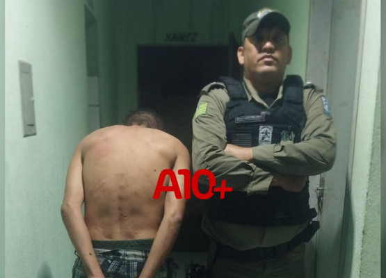 Homem que ameaçou cortar o pescoço da companheira com faca é preso pela polícia no interior do Piauí
