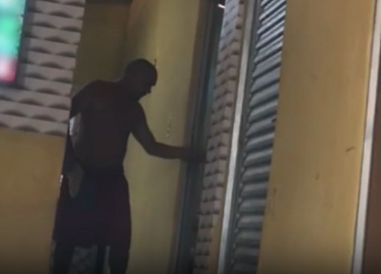 Mulher denuncia o pai por abuso sexual em Teresina; homem foi flagrado espiando filha e neta tomando banho