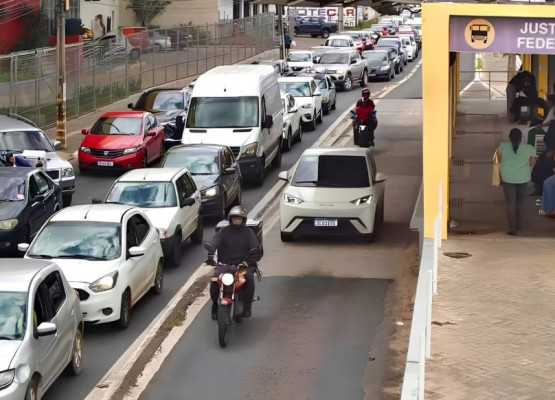 STRANS inicia recadastramento de motoristas de aplicativo para uso das faixas exclusivas de ônibus em Teresina