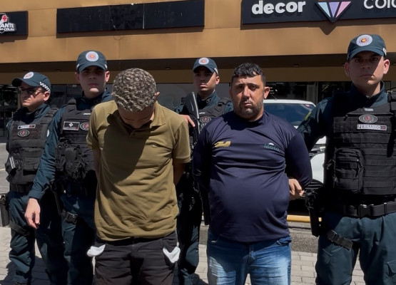 Polícia prende dupla suspeita de roubar ouro na zona Leste de Teresina; um deles possui pena de 52 anos de prisão