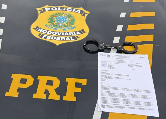 PRF cumpre mandado e prende suspeito de tráfico de drogas durante festa junina no Sul do Piauí