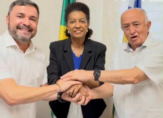 Rosário Bezerra é oficializada como suplente de Júlio César ao Senado nas eleições 2026