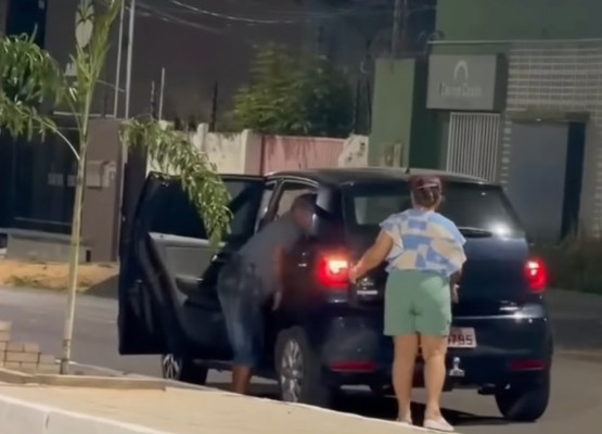 Casal se apresenta à polícia após ser flagrado retirando bloquetes de obra pública no Piauí