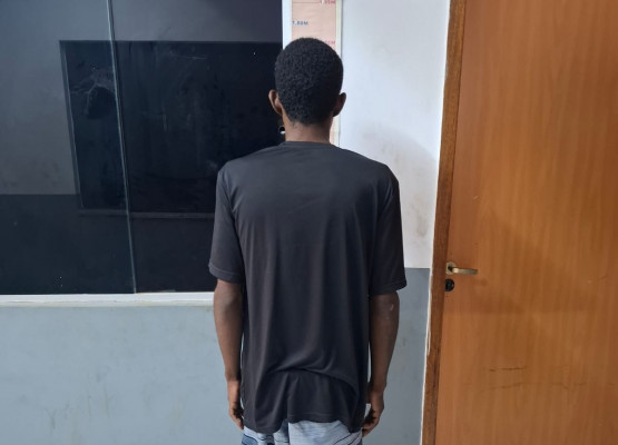 Polícia prende jovem que assaltava motociclistas de app em Timon; chegou a usar filho de 4 anos em um dos crimes