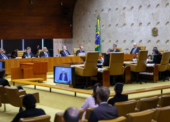 Julgamento no STF sobre Moraes é adiado após pedido de vista de Flávio Dino