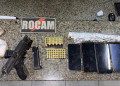 Homem é preso com pistola da PM do Maranhão, munições e drogas no litoral do Piauí