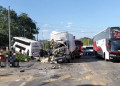 Acidente envolvendo ônibus, caminhão e carreta deixa feridos no Piauí