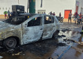 Bombeiros controlam incêndio em carro durante abastecimento em posto de Esperantina, no Piauí
