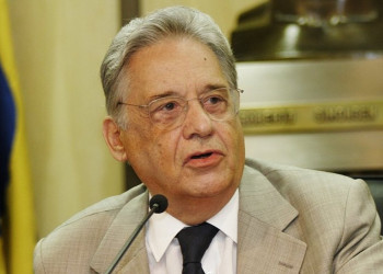 Após acidente, ex-presidente Fernando Henrique é internado em SP