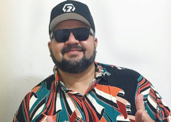 Cantor Bola, do grupo Doce Ilusão, sofre princípio de infarto; shows são cancelados