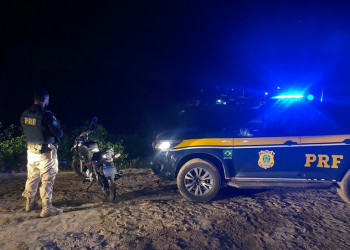 PRF recupera moto utilizada em roubo; mulher é detida por receptação no Piauí