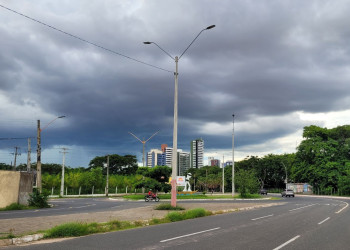 Em dois alertas, Inmet prevê chuvas volumosas com forte ventania para vários municípios do Piauí