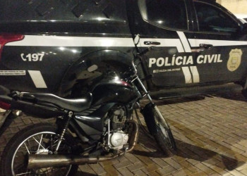 Polícia recupera motos roubadas e apreende simulacro de arma de fogo durante blitz em Teresina