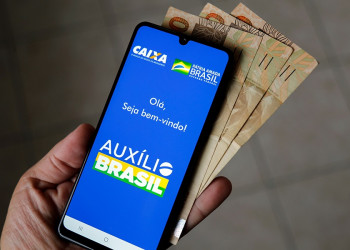 Caixa suspende novos consignados a beneficiários do Auxílio Brasil