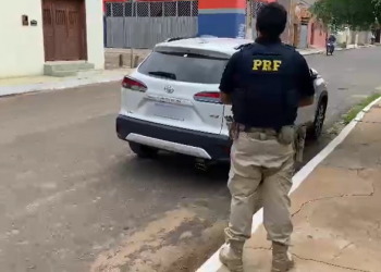 Jovem é preso pela PRF com carro clonado em Valença do Piauí