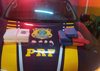 PRF apreende cocaína dentro de ônibus no Piauí; jovem de 22 anos é preso