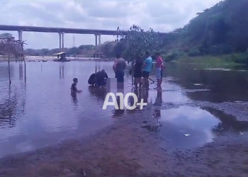 Jovem morre afogado após cair em buraco de draga no rio Poti, em Teresina