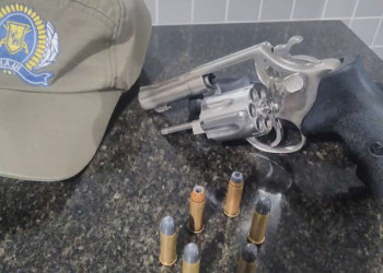 Homem é preso com arma de fogo e munições durante festa no interior do Piauí