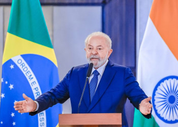 Lula se reúne com candidatos à PGR, mas deixa escolha para depois de viagem aos EUA