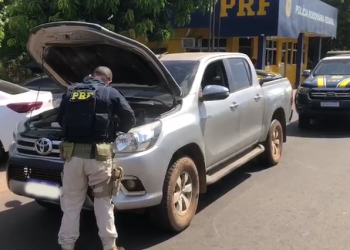 Veículo roubado em Fortaleza, no Ceará, é recuperado pela PRF no Piauí