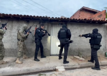 Polícia deflagra operação Draco 89 e cumpre mandados contra membros de facção em Teresina