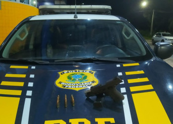 Homem é preso pela PRF por porte ilegal de arma de fogo na BR 230, em Floriano