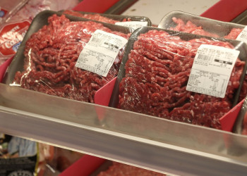 Carne tem maior queda de preço em cinco anos, e consumo aumenta