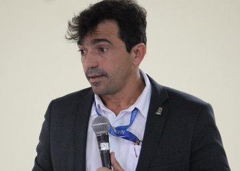 Indiciado por estelionato, Alexandre Marinho é exonerado da UFDPAR; João Paulo assume como reitor