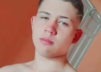 No Piauí, jovem de 21 anos morre após perder controle de motocicleta e bater veículo em árvore