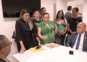 Durante reunião com o Procon e o MP, mães de crianças com autismo cobram plano Humana Saúde por terapias; VÍDEO!