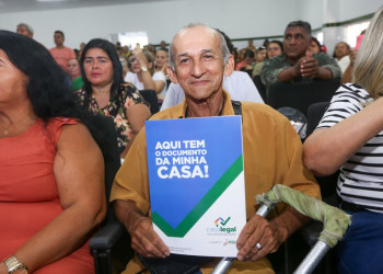 Governo do Estado entrega mais de 700 registros de imóveis em três municípios do Sul do Piauí