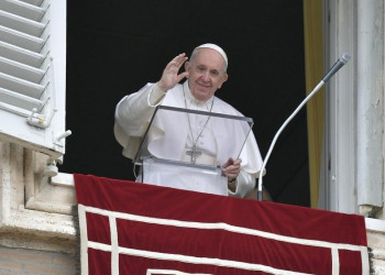 'Não se trata de operação militar, e sim de guerra que semeia morte', diz Papa Francisco