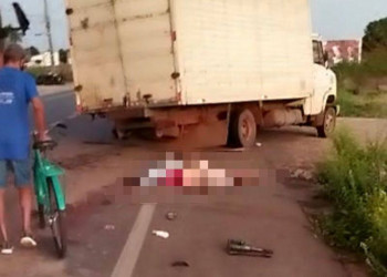 Colisão entre caminhões mata homem e deixa outro ferido na BR-343, no Piauí