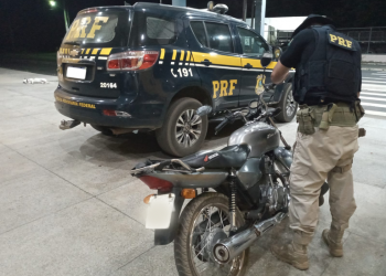 PRF recupera motocicletas roubadas e prende dois homens por receptação no Piauí