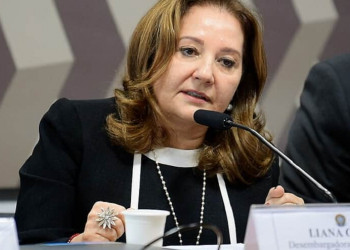 Após aprovação no Senado, Bolsonaro nomeia desembargadora Liana Chaib como ministra do TST