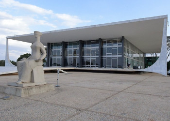 STF marca julgamento de 100 denunciados por atos extremistas em Brasília para 18 de abril